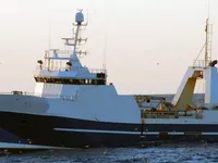 Trallers pārdod