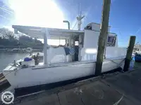 Trallers pārdod