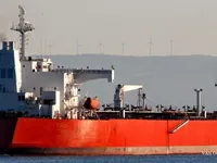 Naftas / Ķīmisko vielu tankkuģis pārdod