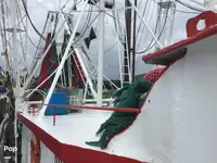 Trallers pārdod
