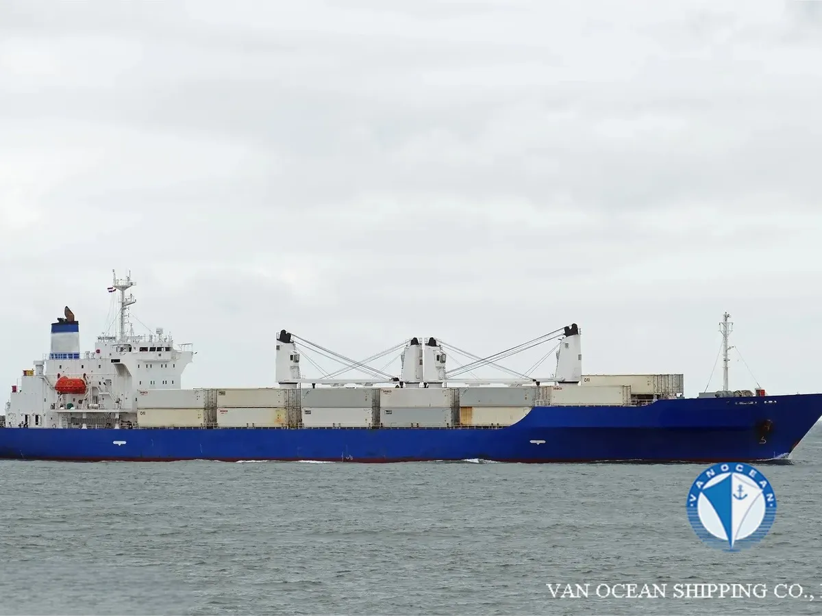 Reefer kuģis pārdod