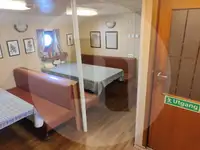 Niršanas atbalsta kuģis pārdod
