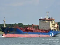 Naftas / Ķīmisko vielu tankkuģis pārdod
