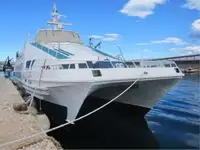 Katamarāns pārdod