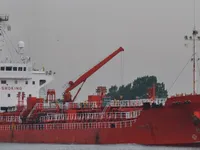 Naftas / Ķīmisko vielu tankkuģis pārdod