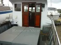 Trallers pārdod