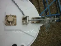Trallers pārdod
