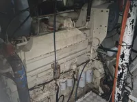 Trallers pārdod
