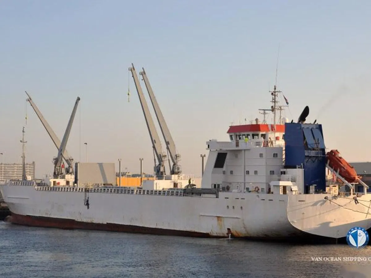 Reefer kuģis pārdod