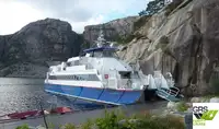 Katamarāns pārdod