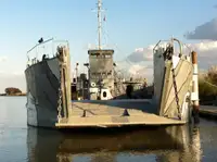 Desanta kuģis, tankkuģis pārdod