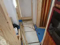 Trallers pārdod