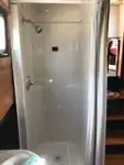 Trallers pārdod