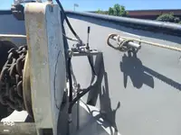 Trallers pārdod