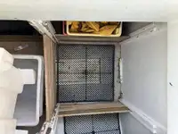Metālloms pārdod