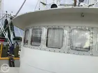 Trallers pārdod
