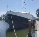 Trallers pārdod