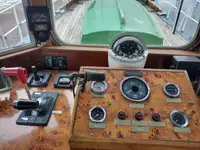 Pilotkuģis pārdod
