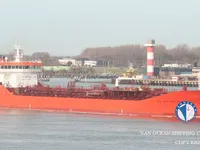 Naftas / Ķīmisko vielu tankkuģis pārdod