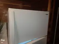 Trallers pārdod
