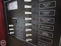 Trallers pārdod