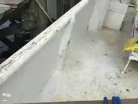 Trallers pārdod