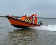 Cietā piepūšamā laiva pārdod