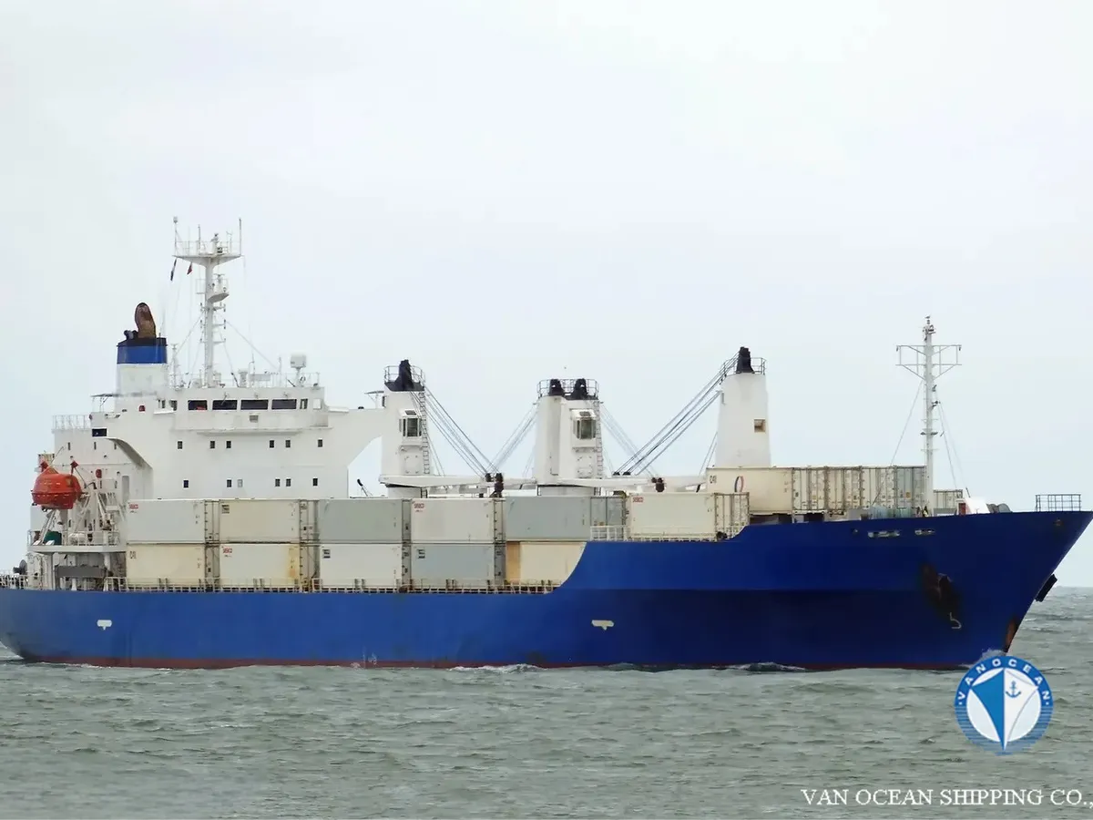 Reefer kuģis pārdod