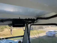 Trallers pārdod