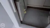 Niršanas atbalsta kuģis pārdod