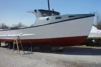Trallers pārdod