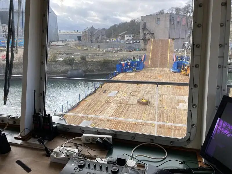 Naftas / Ķīmisko vielu tankkuģis pārdod