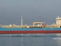 Naftas / Ķīmisko vielu tankkuģis pārdod