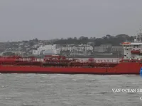 Naftas / Ķīmisko vielu tankkuģis pārdod