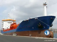 Naftas / Ķīmisko vielu tankkuģis pārdod