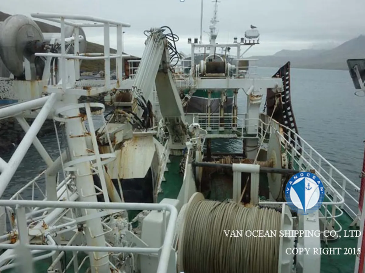 Trallers pārdod