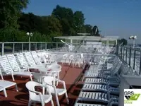 Kruīza kuģis pārdod