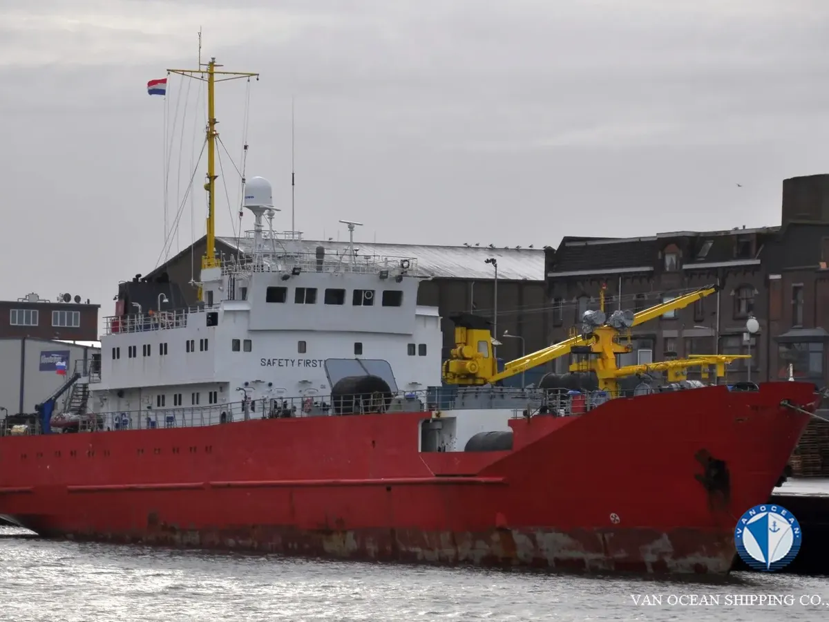 Reefer kuģis pārdod