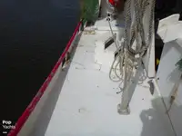 Trallers pārdod
