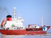 Naftas / Ķīmisko vielu tankkuģis pārdod