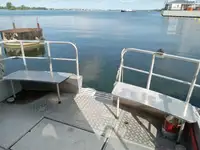 Apkalpes kuģis pārdod