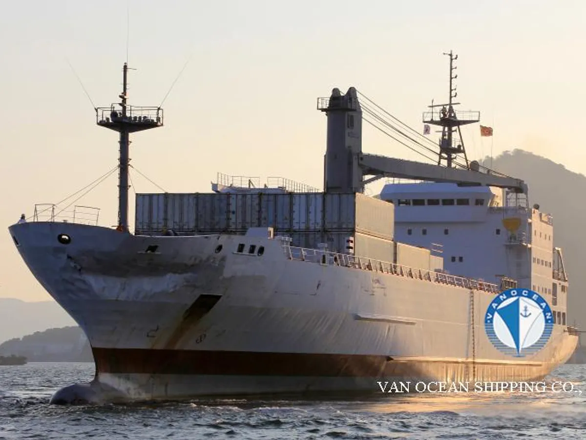 Reefer kuģis pārdod