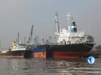 Naftas / Ķīmisko vielu tankkuģis pārdod