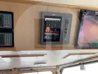 Trallers pārdod