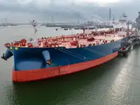 Naftas / Ķīmisko vielu tankkuģis pārdod