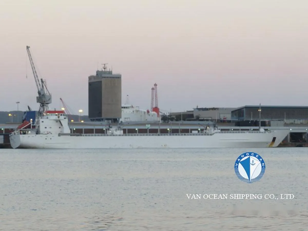 Reefer kuģis pārdod