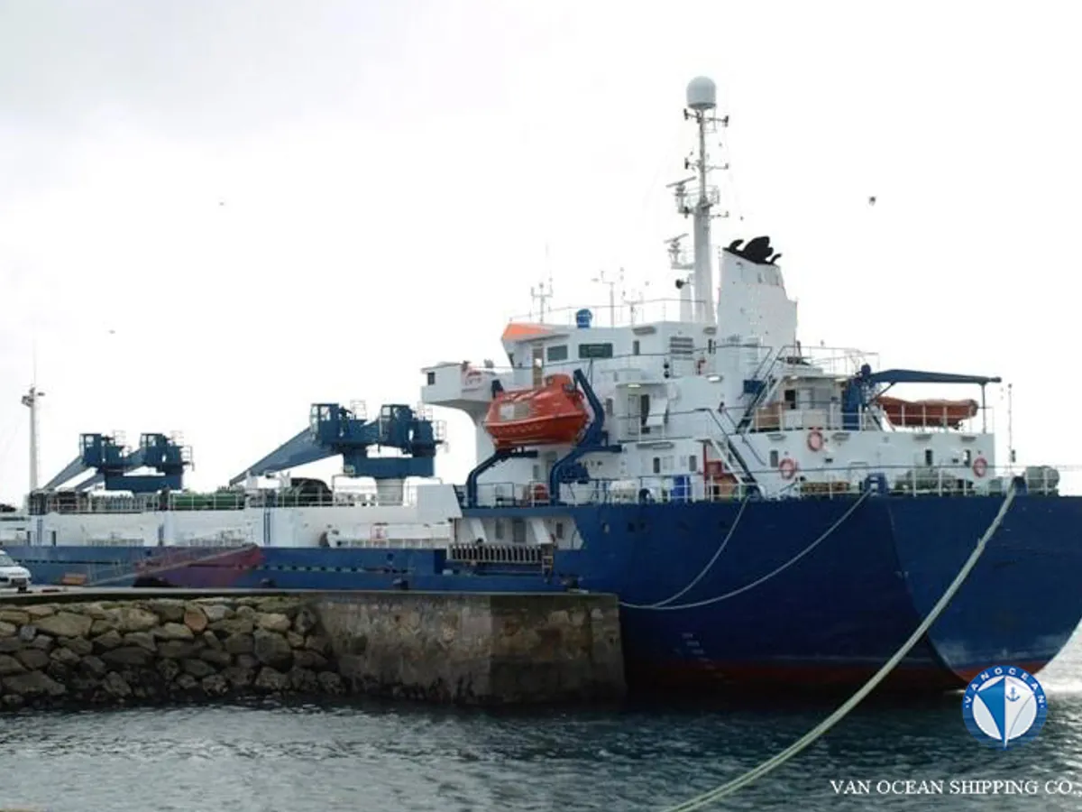 Reefer kuģis pārdod
