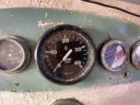 Trallers pārdod