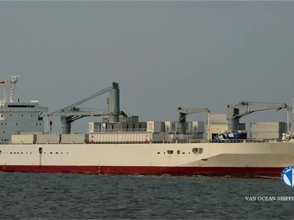 Reefer kuģis pārdod