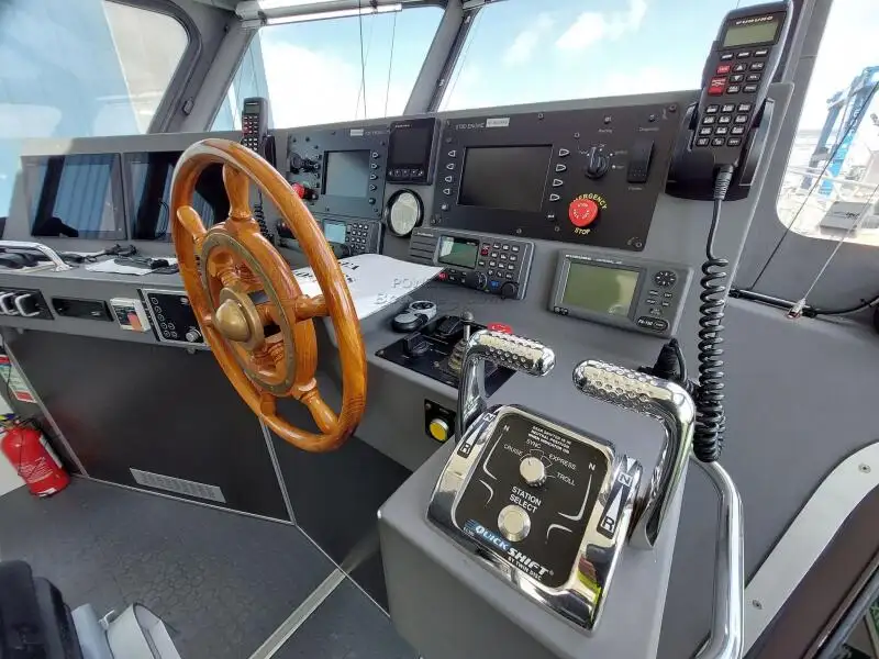Pilotkuģis pārdod